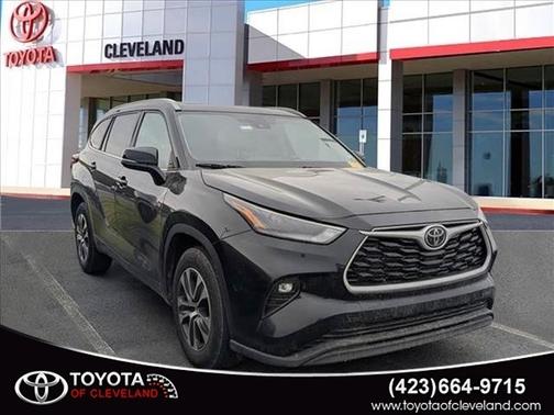 Midnight Black 2023 Toyota Highlander XLE