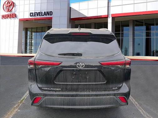 Midnight Black 2023 Toyota Highlander XLE