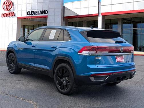 2024 Volkswagen Atlas Cross Sport 2.0T SE w/Technology