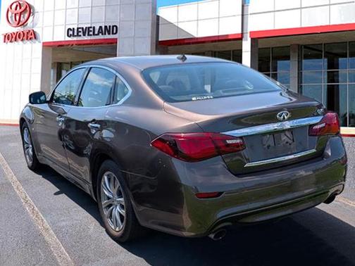2019 INFINITI Q70 3.7 LUXE