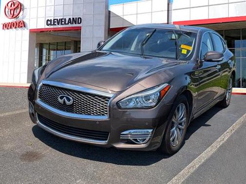 2019 INFINITI Q70 3.7 LUXE