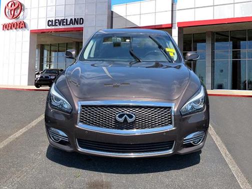 2019 INFINITI Q70 3.7 LUXE