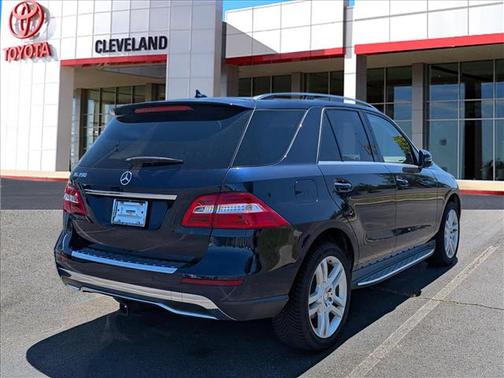 Lunar Blue 2015 Mercedes-Benz M-Class ML 350