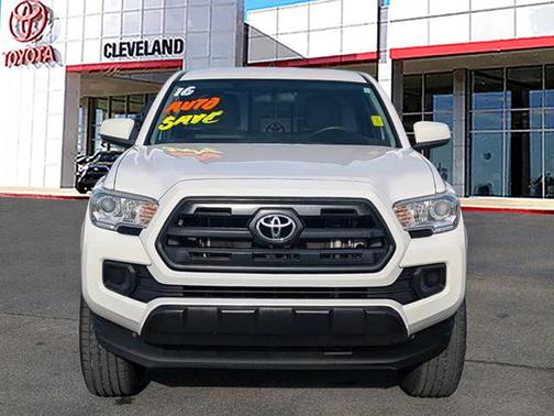 2016 Toyota Tacoma SR