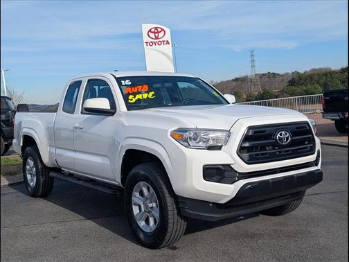 2016 Toyota Tacoma SR