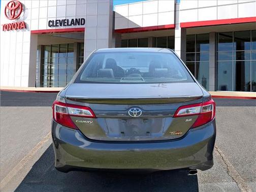 2014 Toyota Camry SE