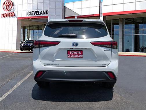 2023 Toyota Highlander Hybrid XLE