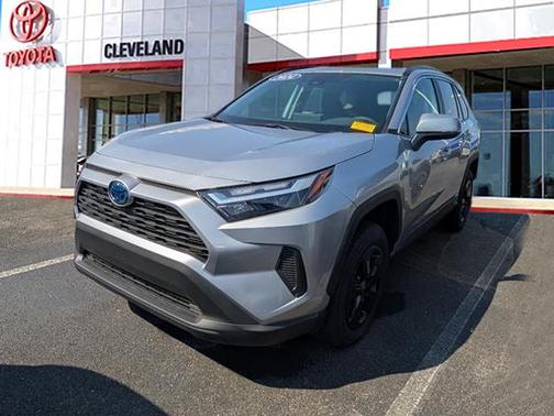 2024 Toyota RAV4 Hybrid SE