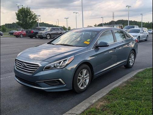 2017 Hyundai SONATA SE