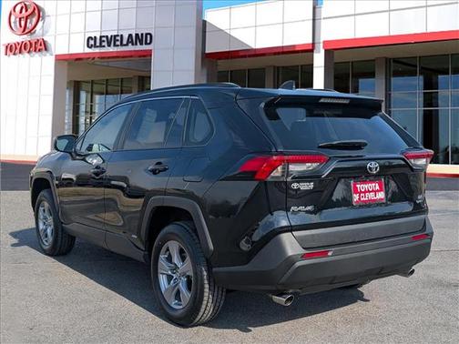 2025 Toyota RAV4 Hybrid LE