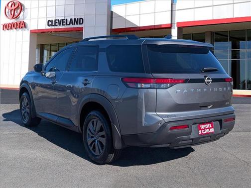 2024 Nissan Pathfinder SV FWD