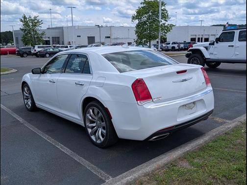 Bright White Clearcoat 2019 Chrysler 300 Limited