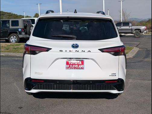 2023 Toyota Sienna XSE 7 Passenger