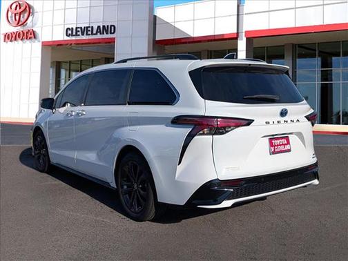 2023 Toyota Sienna XSE 7 Passenger
