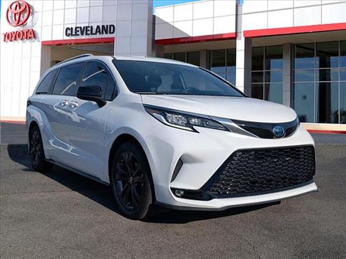 2023 Toyota Sienna XSE 7 Passenger