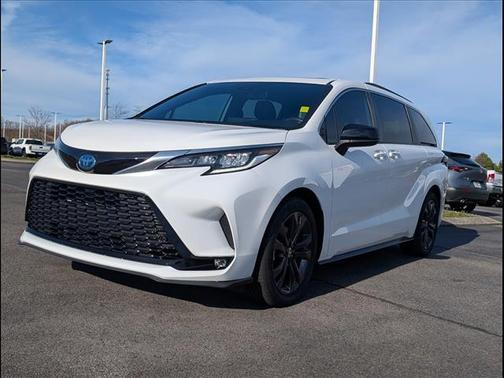 2023 Toyota Sienna XSE 7 Passenger