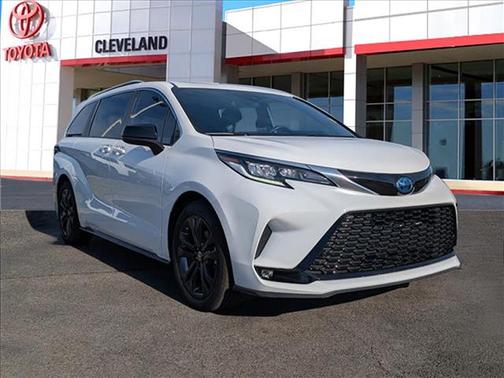 2023 Toyota Sienna XSE 7 Passenger
