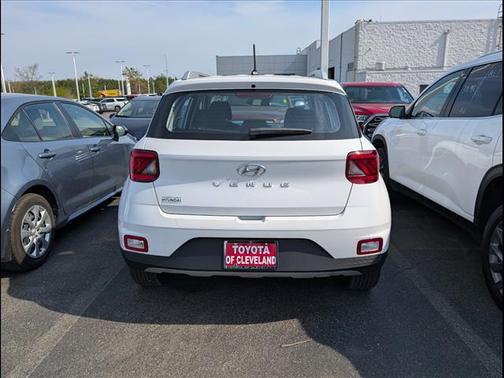 2023 Hyundai VENUE SEL