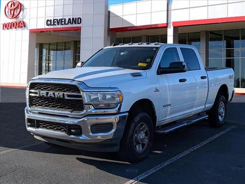 2020 RAM 2500 Tradesman Crew Cab 4X4 6'4' Box