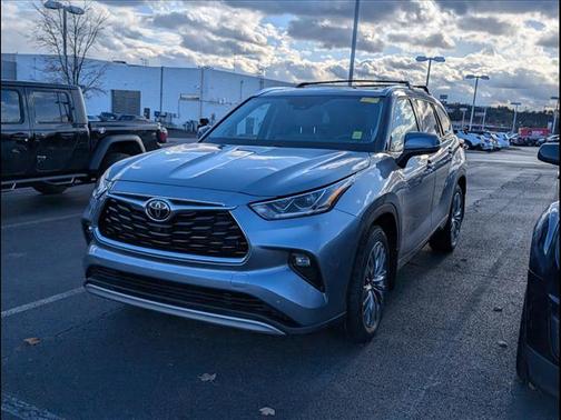 2021 Toyota Highlander Platinum
