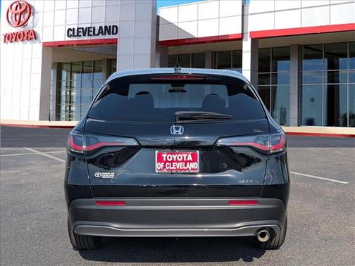 Crystal Black Pearl 2026 Honda HR-V 2WD Sport