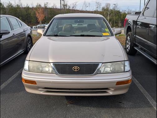 1997 Toyota Avalon XL
