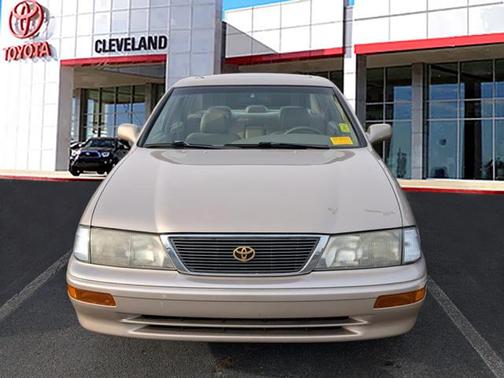 1997 Toyota Avalon XL