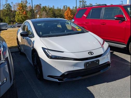 2025 Toyota Prius L
