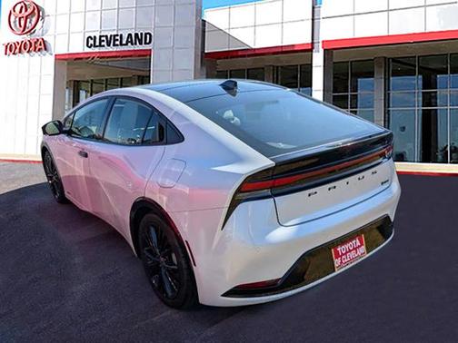 2025 Toyota Prius L