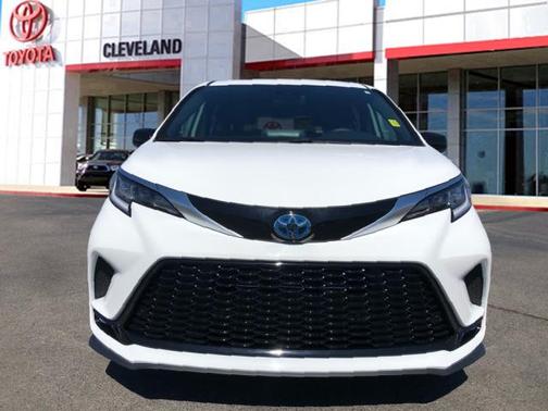 2023 Toyota Sienna XSE 7 Passenger