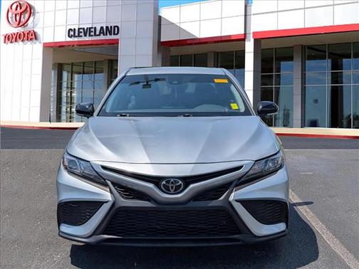 Celestial Silver Metallic 2022 Toyota Camry SE