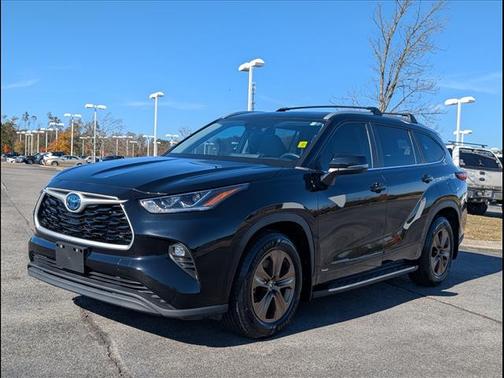 2023 Toyota Highlander Hybrid XLE