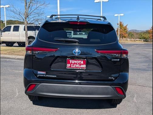 2023 Toyota Highlander Hybrid XLE