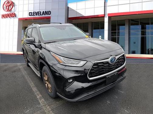 2023 Toyota Highlander Hybrid XLE