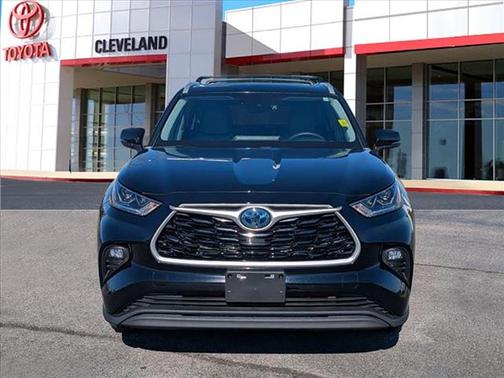 2023 Toyota Highlander Hybrid XLE
