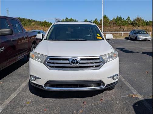 2011 Toyota Highlander SE