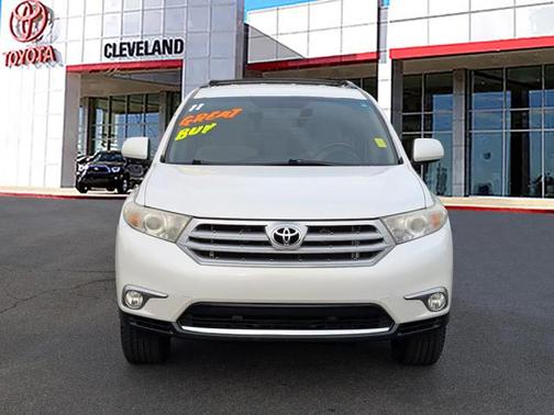 2011 Toyota Highlander SE