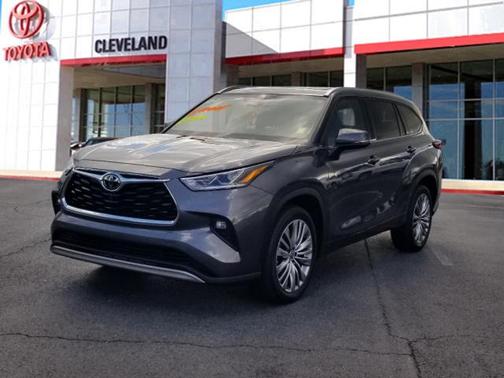 2022 Toyota Highlander Platinum