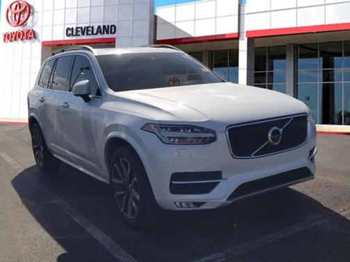 2019 Volvo XC90 T6 Momentum