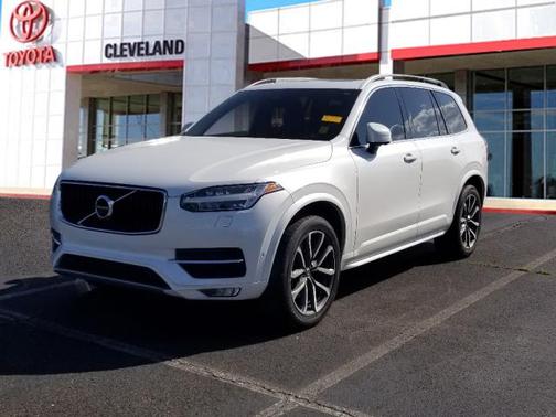 2019 Volvo XC90 T6 Momentum