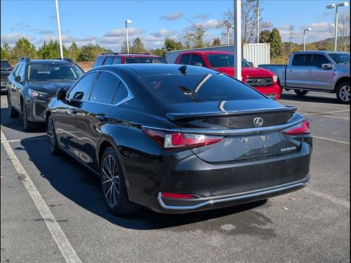 2024 Lexus ES 300h Base
