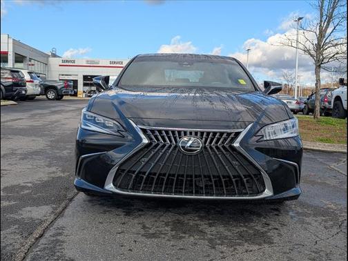 2024 Lexus ES 300h Base