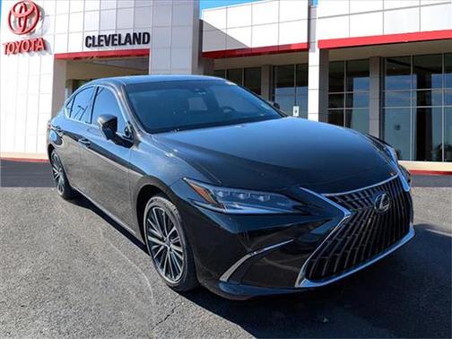 2024 Lexus ES 300h Base