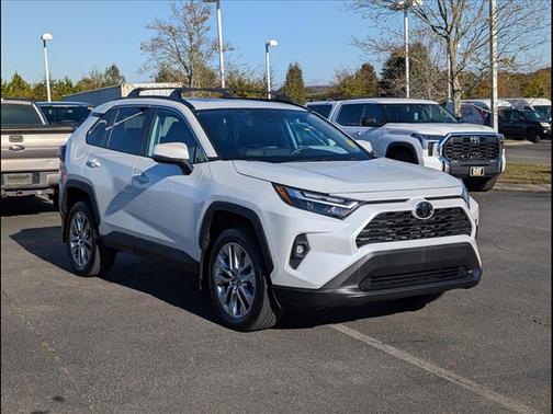 2024 Toyota RAV4 XLE Premium
