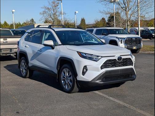 2024 Toyota RAV4 XLE Premium