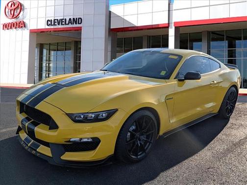 2017 Ford Shelby GT350 Base