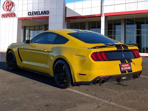 2017 Ford Shelby GT350 Base