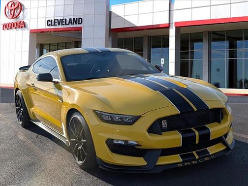 2017 Ford Shelby GT350 Base