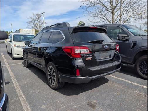 Crystal Black Silica 2017 Subaru Outback 2.5i Limited