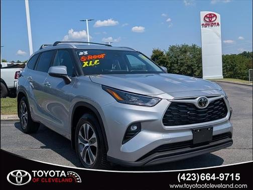 Celestial Silver Metallic 2023 Toyota Highlander XLE